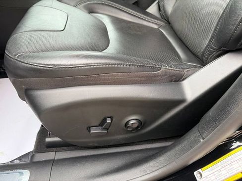 Used 2020 Jeep Cherokee Limited AWD/4WD image 10