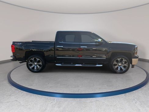 Used 2015 Chevrolet Silverado 1500 LTZ Z71 w/ LTZ Plus Package AWD/4WD image 4