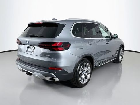 Used 2025 BMW X5 xDrive50e w/ Executive Package AWD/4WD image 7