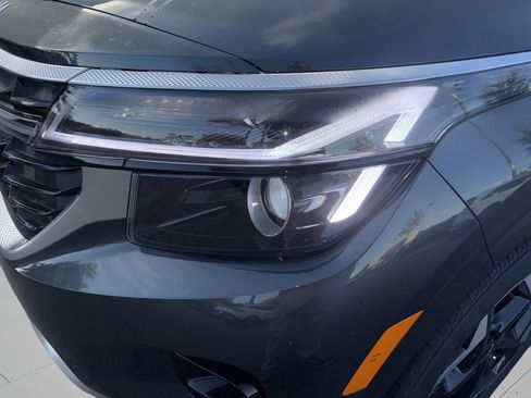 New 2026 Kia Seltos S image 6