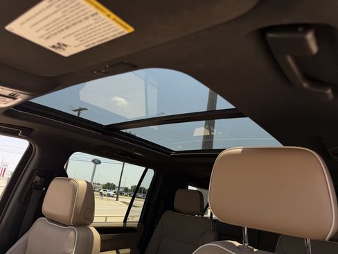 Used 2023 Chevrolet Suburban Premier RWD image 25