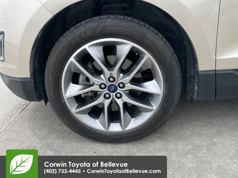 Used 2018 Ford Edge Titanium w/ Equipment Group 301A AWD/4WD image 27