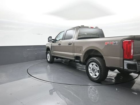 New 2026 Ford F250 XLT w/ FX4 Off-Road Package AWD/4WD image 5