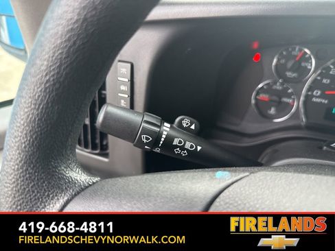 Used 2024 Chevrolet Express 3500 LT w/ LT Preferred Equipment Group image 5