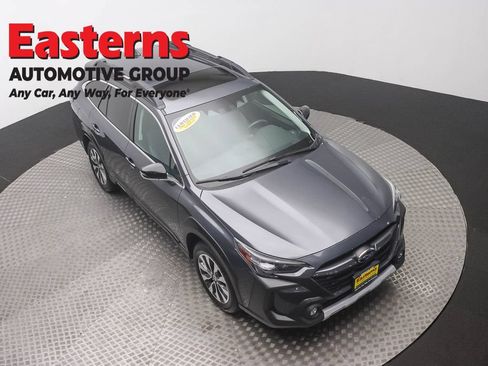Used 2023 Subaru Outback Limited AWD/4WD image 3