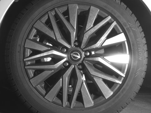 Used 2025 Nissan Altima 2.5 SV FWD image 12