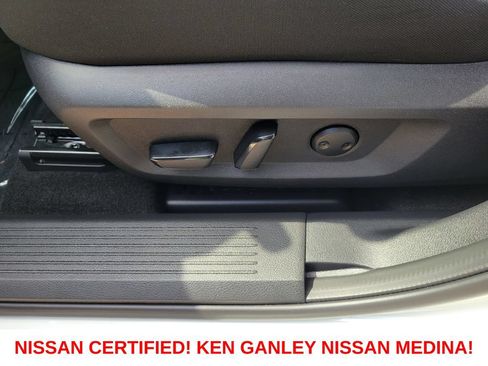 Certified 2023 Nissan Rogue SV AWD/4WD image 35