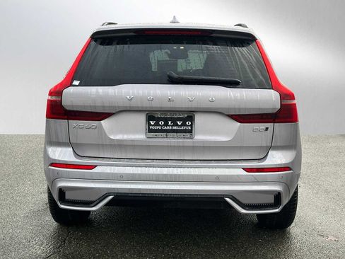 New 2026 Volvo XC60 B5 Core w/ Climate Package image 4