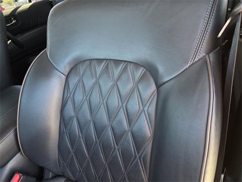 Used 2021 Nissan Armada Platinum image 17