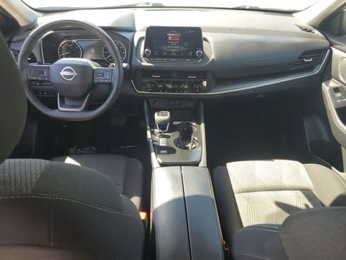 Used 2025 Nissan Rogue SV FWD image 19