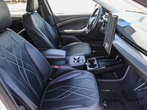Used 2022 Ford Mustang Mach-E Select RWD image 15