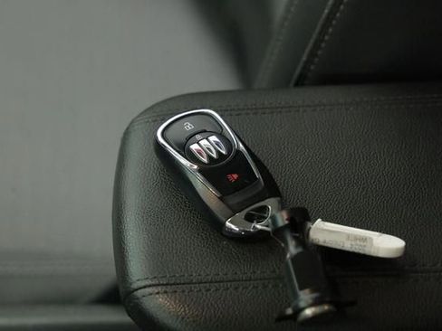 Used 2024 Buick Encore GX Preferred FWD image 38