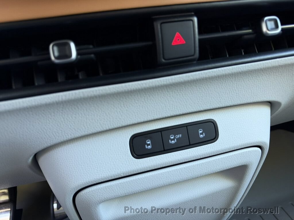 Used 2025 Volkswagen ID. Buzz 1st Edition AWD/4WD image 42