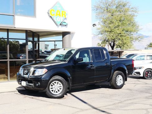 Used 2019 Nissan Frontier SV image 3