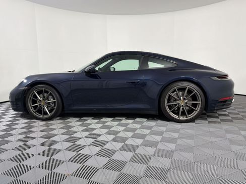 Used 2022 Porsche 911 Carrera RWD image 2