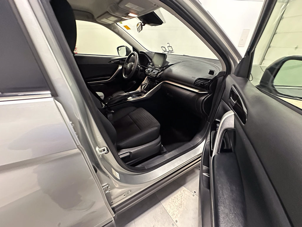 Used 2024 Mitsubishi Eclipse Cross AWD image 24