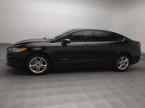 Used 2018 Ford Fusion S image 2