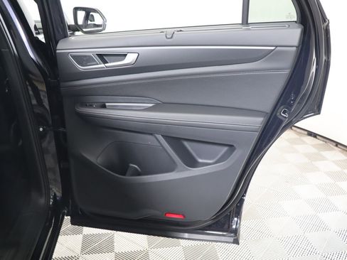 Used 2025 Volkswagen Atlas Cross Sport SEL Premium R-Line image 50