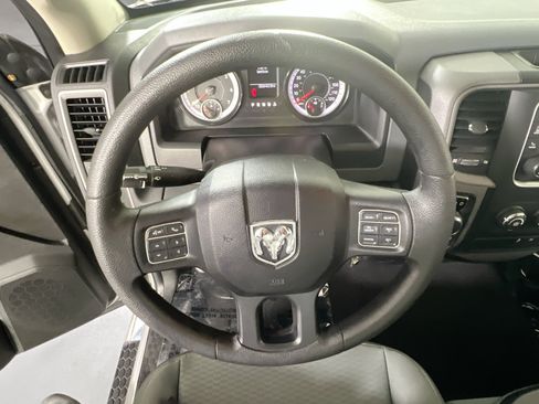 Used 2017 RAM 1500 Express w/ Express Value Package AWD/4WD image 11