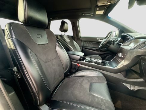 Used 2020 Ford Edge ST w/ Equipment Group 401A image 34
