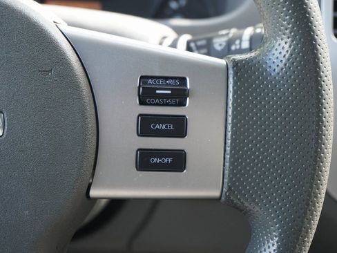 Used 2020 Nissan Frontier SV w/ Midnight Edition Floor Mats image 15