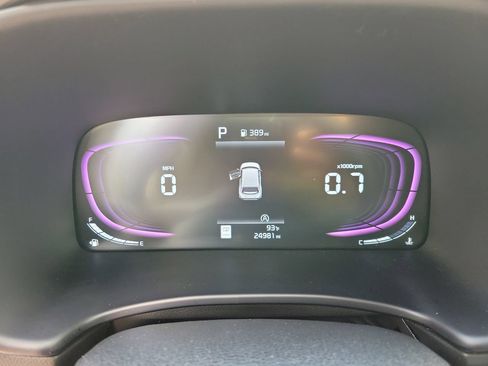 Used 2025 Kia Soul LX w/ LX Technology Package FWD image 19