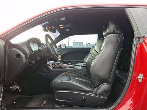 Used 2016 Dodge Challenger SRT Hellcat image 15