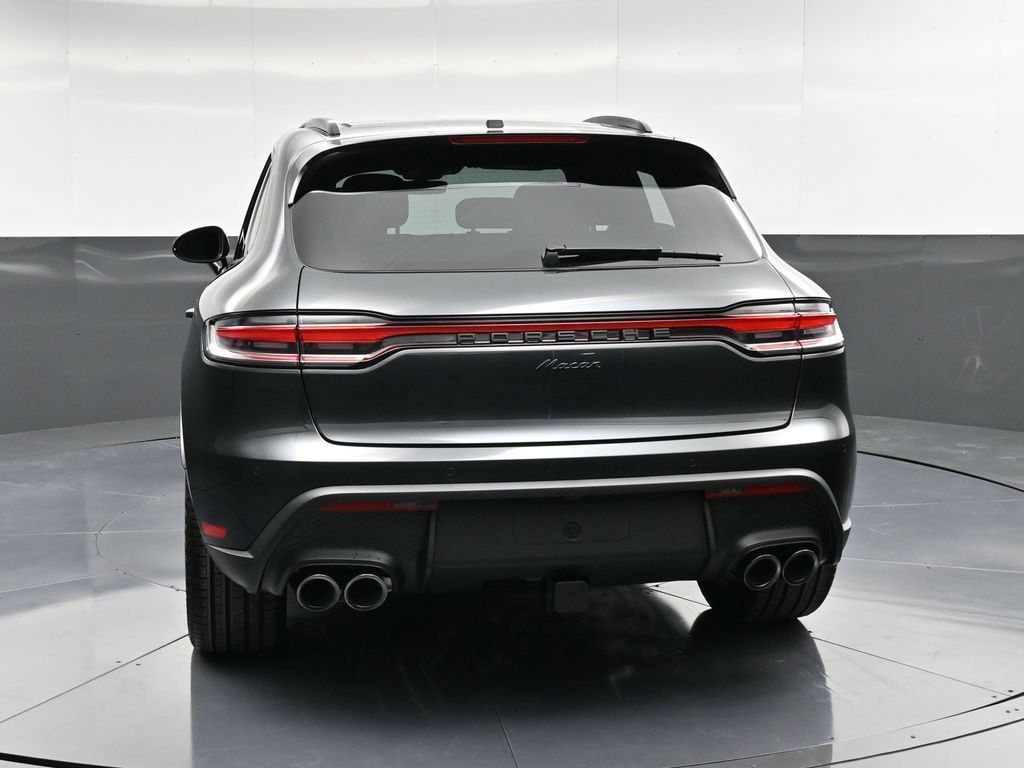 Certified 2026 Porsche Macan AWD/4WD image 7