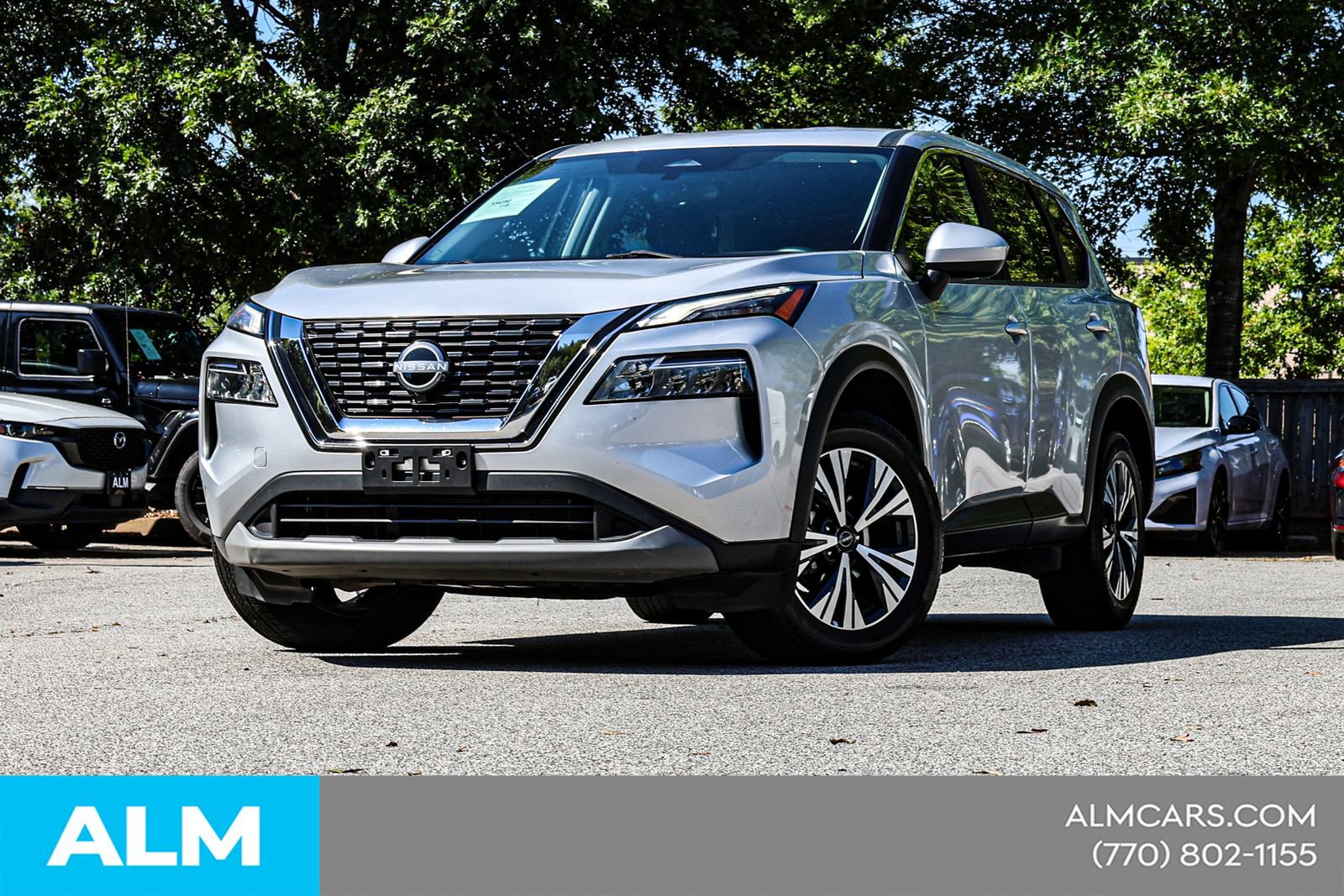 Used 2023 Nissan Rogue SV AWD/4WD image 2