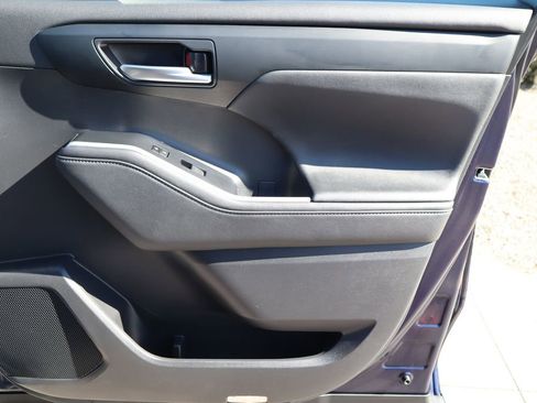Certified 2024 Toyota Highlander XSE image 25