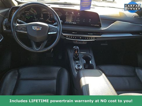 Used 2024 Cadillac XT4 Premium Luxury image 12