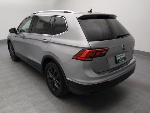 Used 2022 Volkswagen Tiguan SE w/ Panoramic Sunroof Package image 5