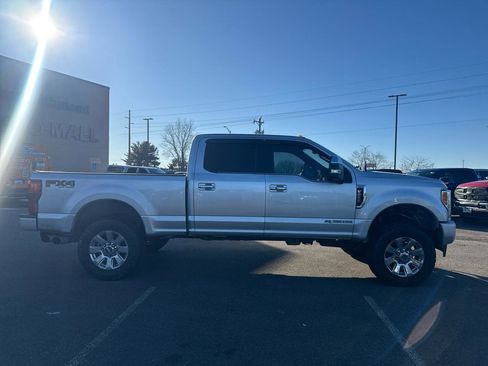 Used 2017 Ford F250 Platinum w/ Platinum Ultimate Package image 6