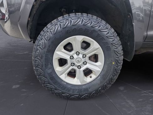 Used 2018 Toyota 4Runner SR5 Premium AWD/4WD image 15