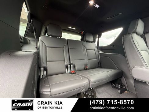 Used 2026 GMC Yukon Denali w/ Sun & Power Step Package AWD/4WD image 25