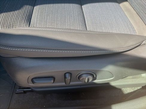 Used 2025 Buick Envista Preferred w/ Convenience I Package FWD image 17