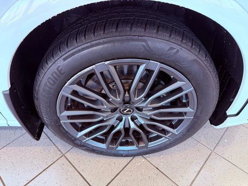 Certified 2024 Lexus RX 500h F Sport w/ Convenience Package image 21