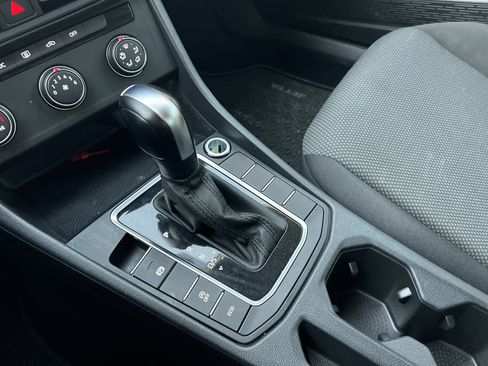 Used 2021 Volkswagen Jetta S image 24