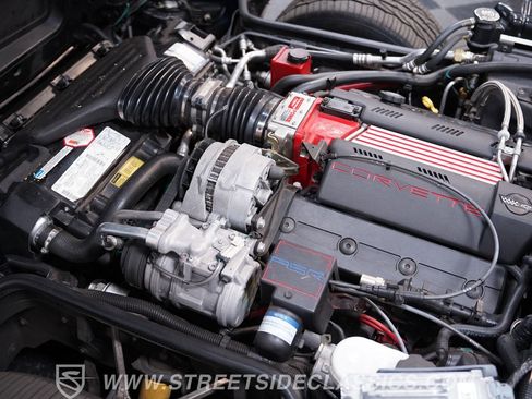 Used 1996 Chevrolet Corvette Coupe RWD image 28