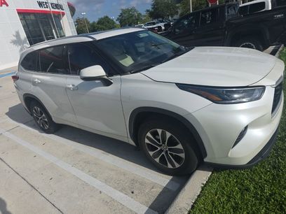Used 2021 Toyota Highlander XLE