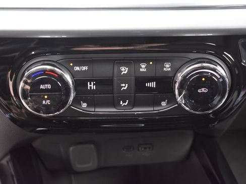 New 2026 Chevrolet Trax LT w/ LT Convenience Package image 28