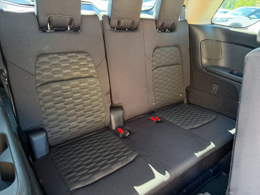 Used 2024 Nissan Pathfinder S AWD/4WD image 18