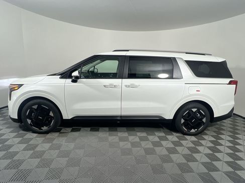 New 2026 Kia Carnival EX image 7