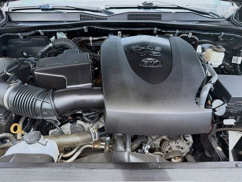 Used 2020 Toyota Tacoma SR5 image 35