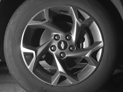 Used 2025 Chevrolet Trax LT w/ LT Convenience Package image 13