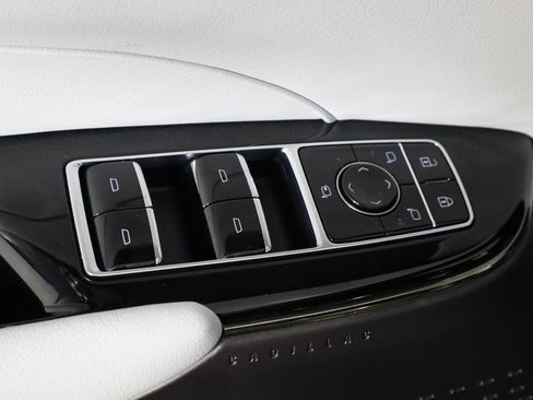 Used 2024 Cadillac Lyriq Sport RWD image 22