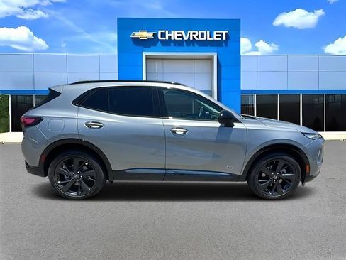 Used 2025 Buick Envision Sport Touring AWD/4WD image 2