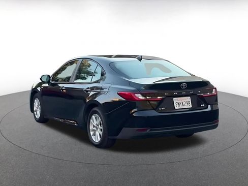 Used 2025 Toyota Camry LE image 11
