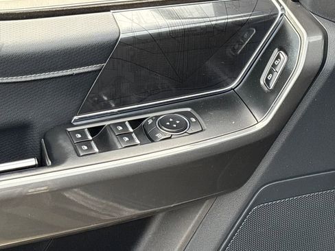 Certified 2022 Ford F150 XLT w/ Equipment Group 302A High image 17