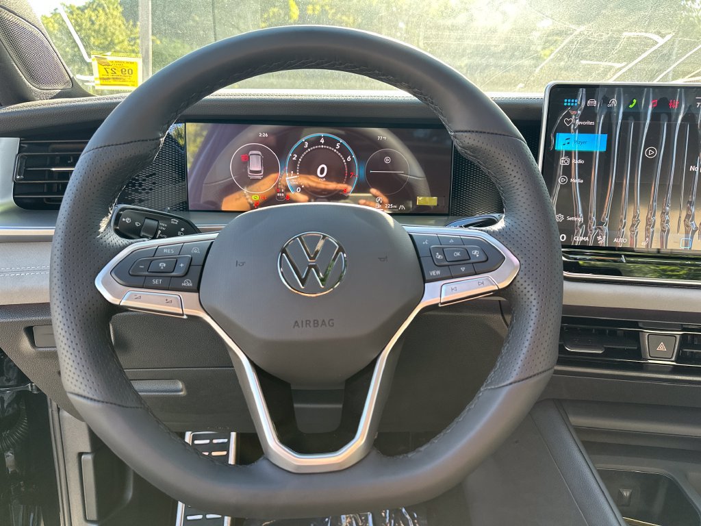 New 2026 Volkswagen Tiguan SE R-Line AWD/4WD image 12